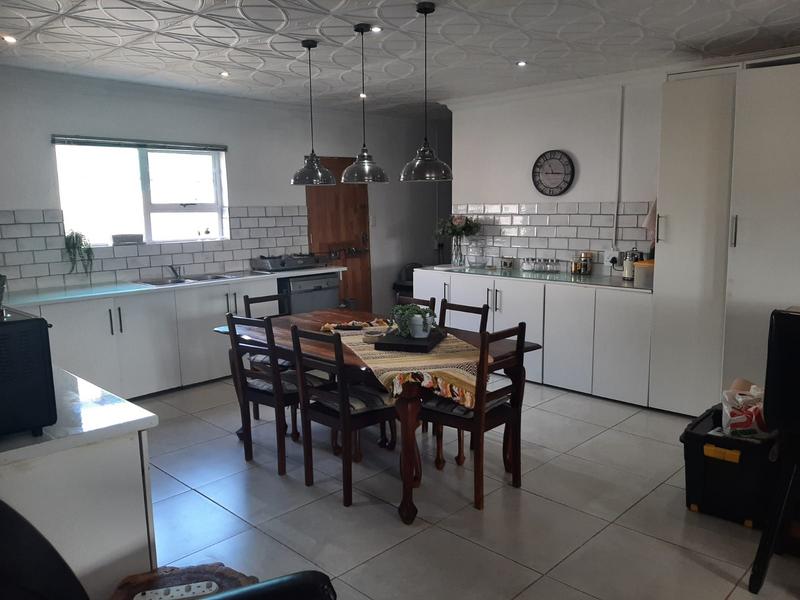 4 Bedroom Property for Sale in Albertinia Western Cape